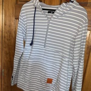 Ampersand Ave half zip hoodie size L